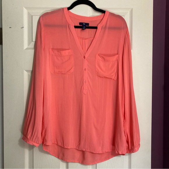 GAP Tops - Gap Coral Pocket Shirt